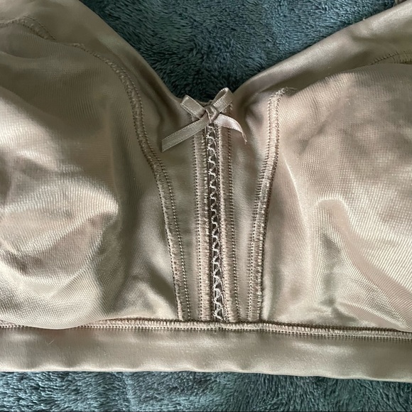 Bali Wirefree no padding bra - Picture 4 of 4